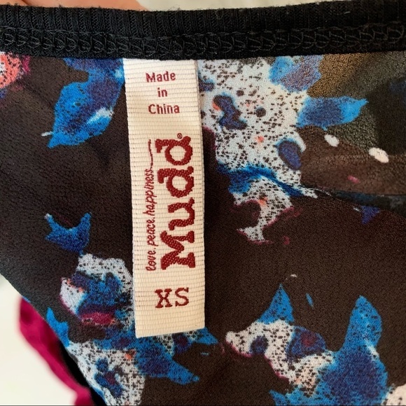 Sheer Floral Top - Picture 5 of 6